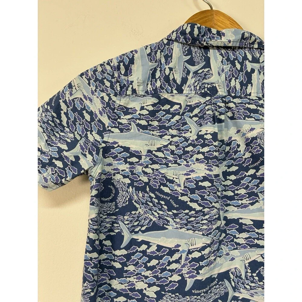 Vineyard Vines Boys Sz Medium 8/10 Collard Button Up With Sharks & Fish